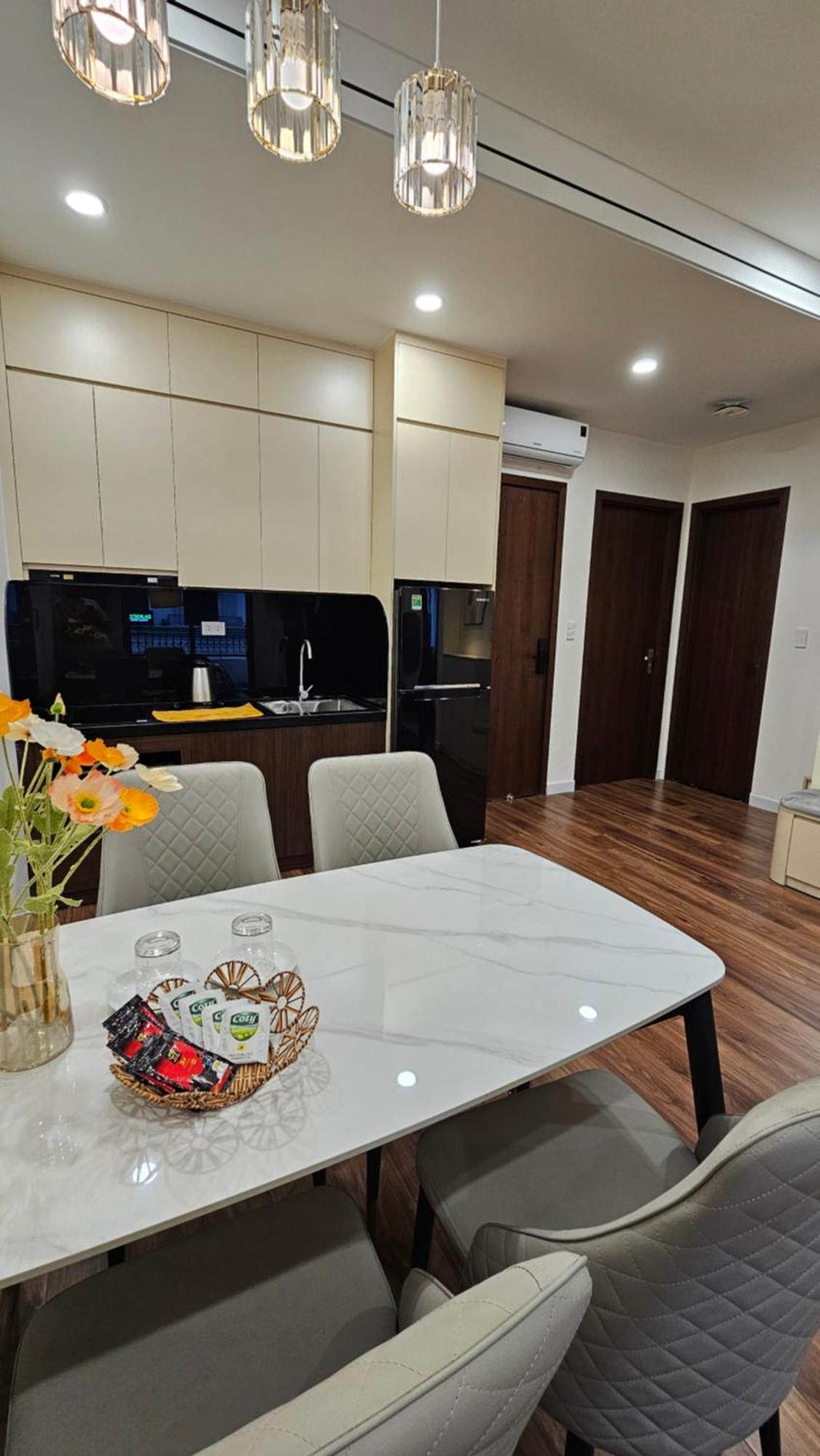 Tom Apartment - Vinhomes Marina Hai Phong Exteriör bild